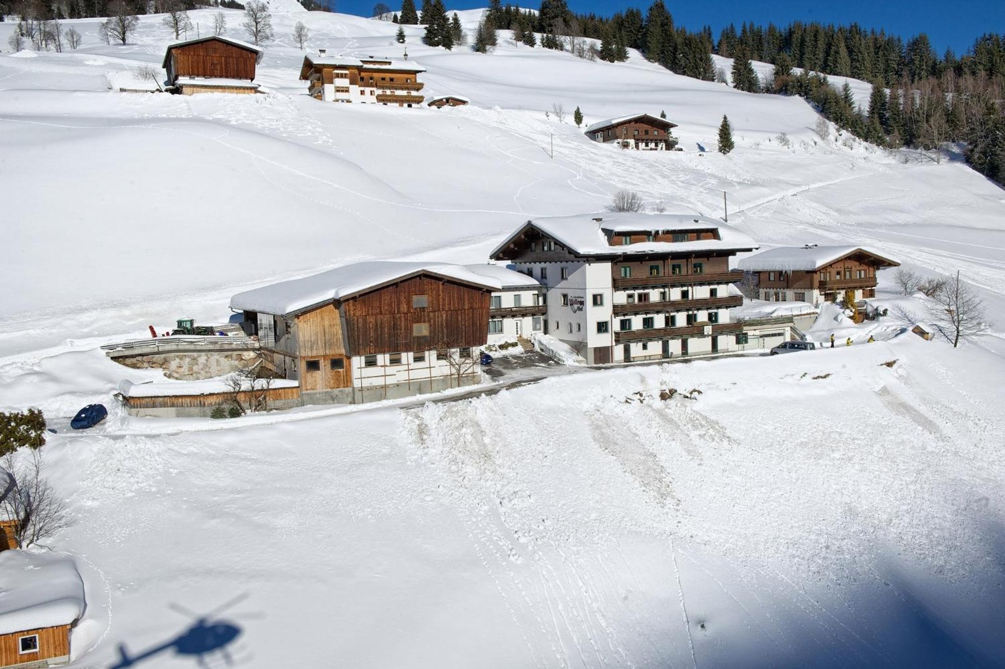 Ski In-Ski Out - Gaestehaeuser Saalbach-Hinterglemm - Wallegghof Christianhof Kültér fotó