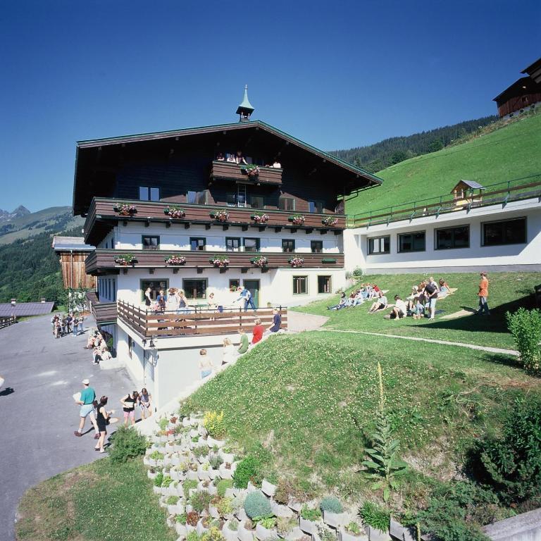 Ski In-Ski Out - Gaestehaeuser Saalbach-Hinterglemm - Wallegghof Christianhof Kültér fotó