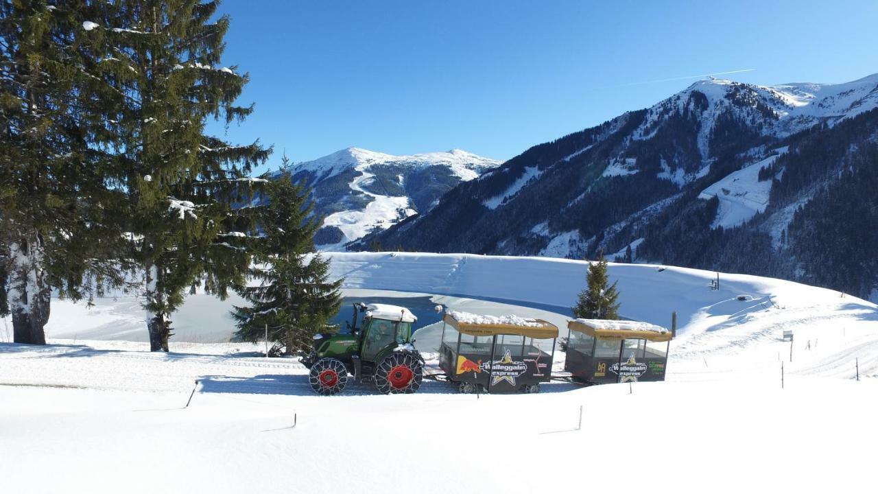 Ski In-Ski Out - Gaestehaeuser Saalbach-Hinterglemm - Wallegghof Christianhof Kültér fotó